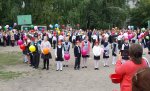 Депутаты-коммунисты поздравили с Днём Знаний учащихся школы №3
